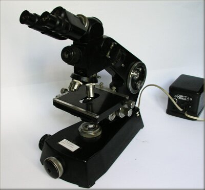 MIKROPHOT D16B